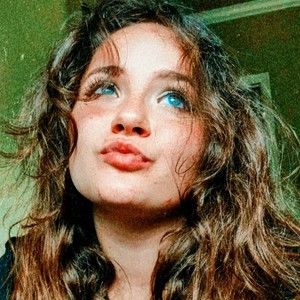 Meet your Posher, Isabelle